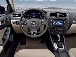  6  Volkswagen Jetta  4-. (5  2005 2010)