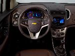  8  Chevrolet Tracker  (2  [] 2006 2009)